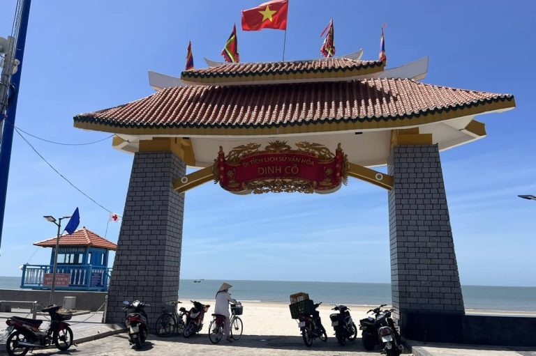 Long Hải trong ảnh dịch vụ thuê xe đi Vũng Tàu