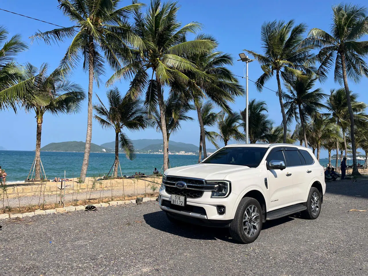 Cho thuê xe Ford Everest tại TP.HCM có tài xế – Thuê Xe Liên Tỉnh 247