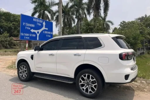 Thuê xe đi Tây Ninh từ TP.HCM bằng xe riêng có tài xế